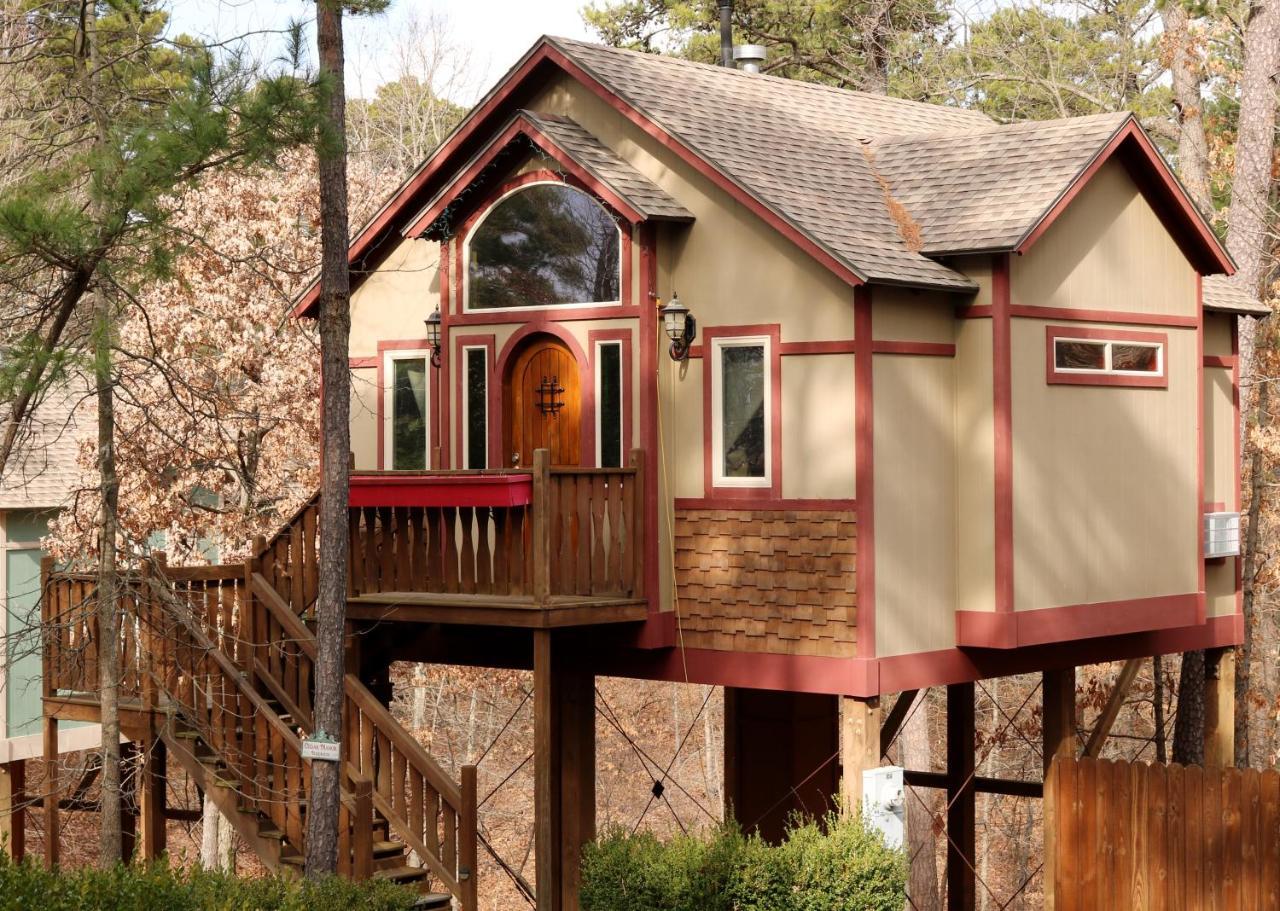 The Grand Treehouse Resort Юрика Спрингс Экстерьер фото