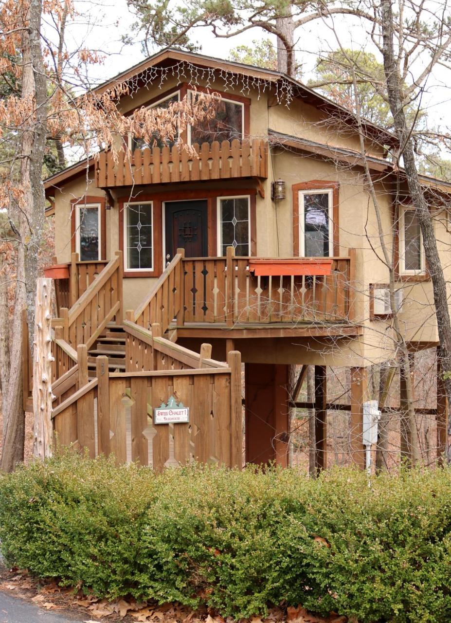 The Grand Treehouse Resort Юрика Спрингс Экстерьер фото